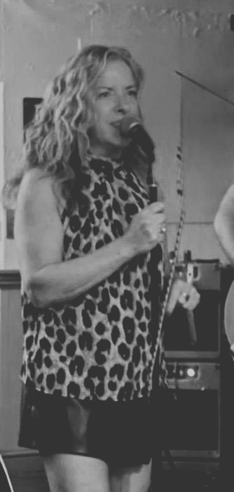 Louise Starks singing